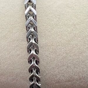 Elegant Silver Women's Bracelet